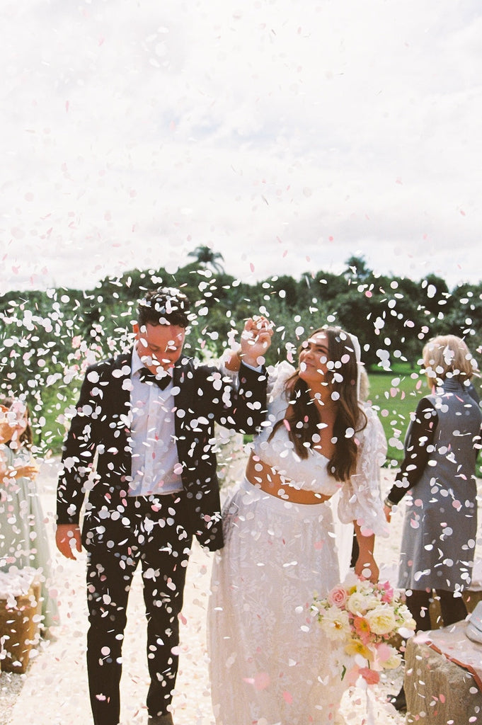 Strawberries and Cream|Confetti - Circle - The Whole Bride