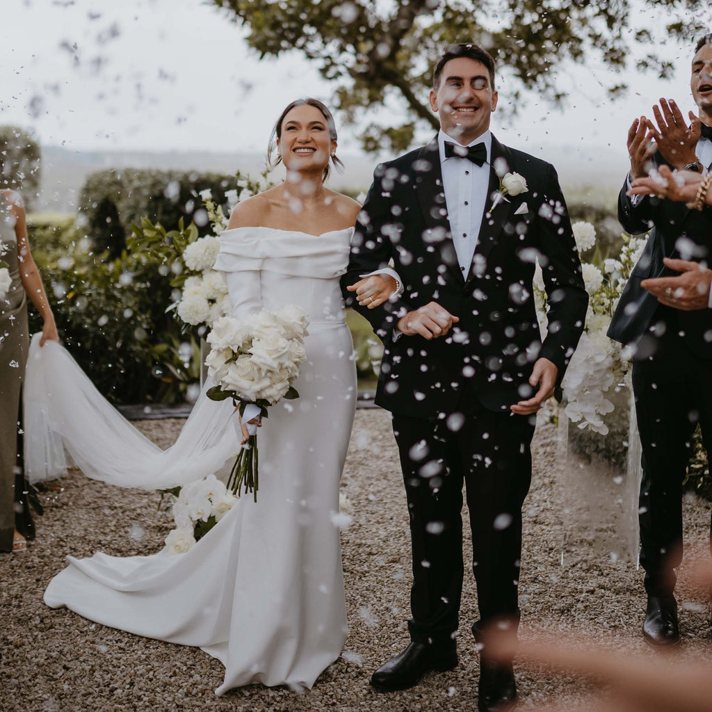 white|Hydrangea Petals (bag only) - The Whole Bride