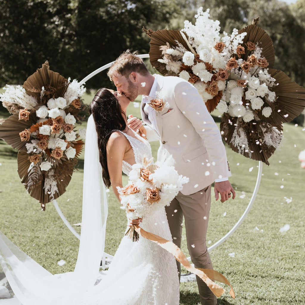 peaches and cream|Hydrangea Petals (bag only) - The Whole Bride