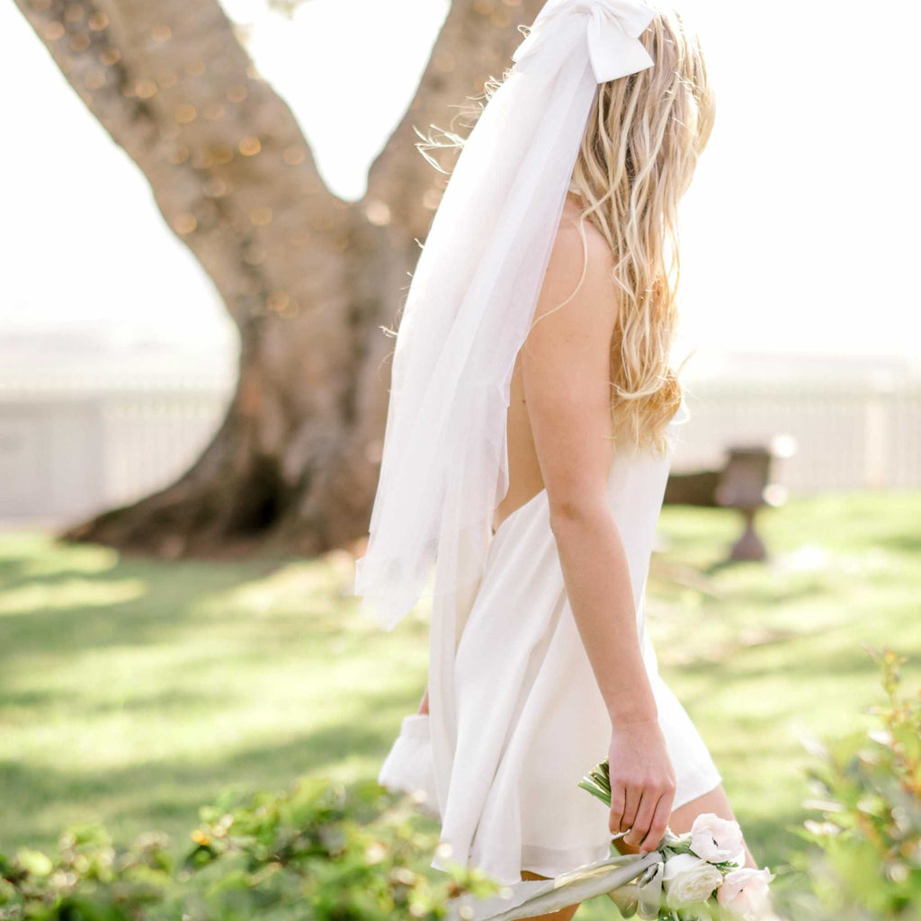 White | Classic Bow Veil - The Whole Bride