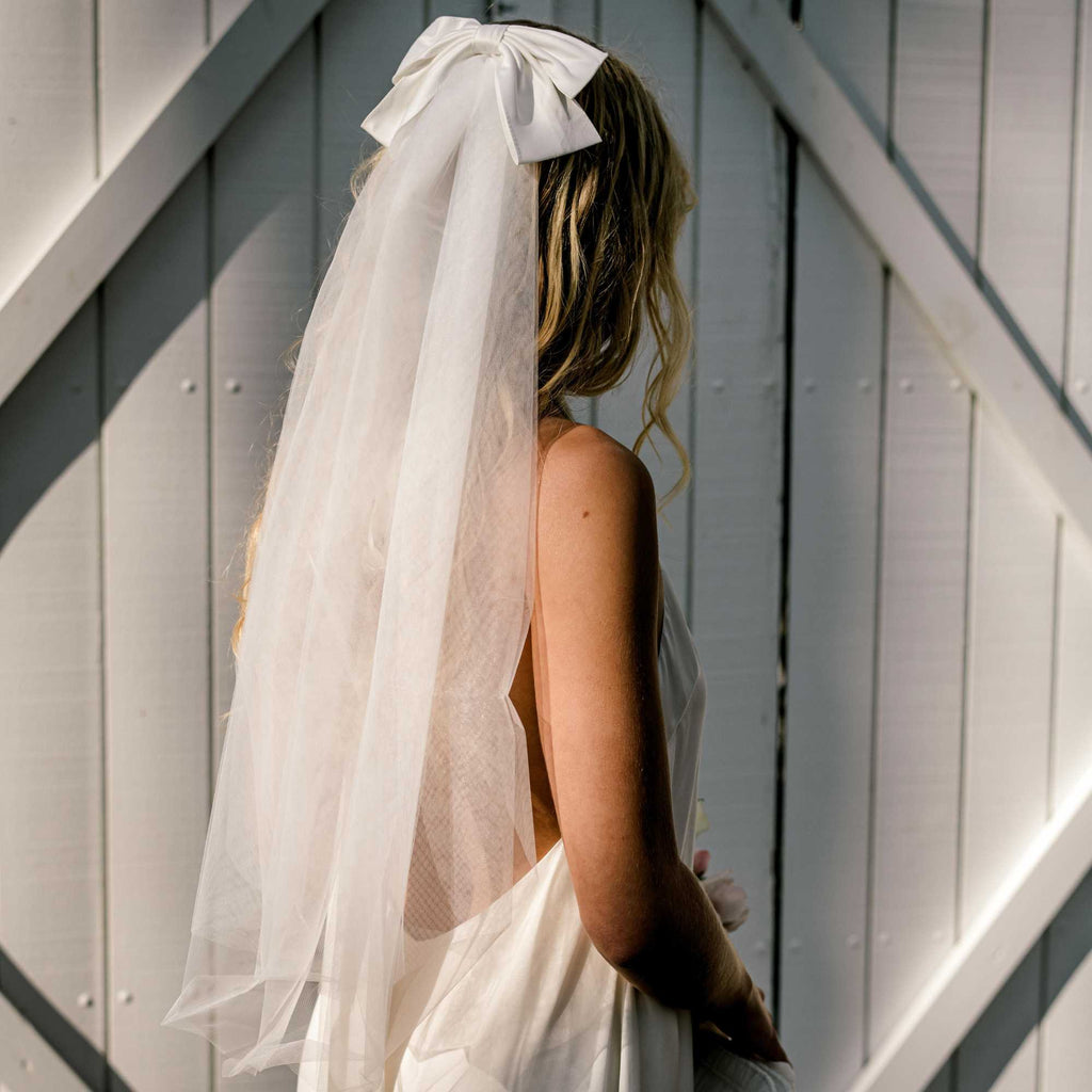 White | Classic Bow Veil - The Whole Bride